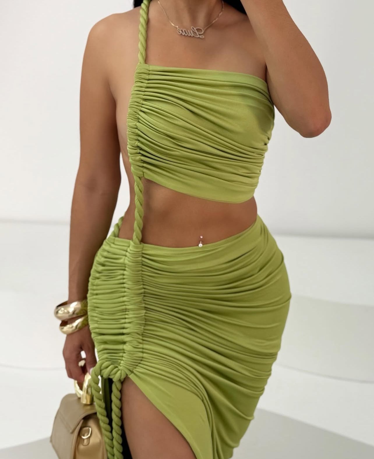 70018# vestido plissado irregular