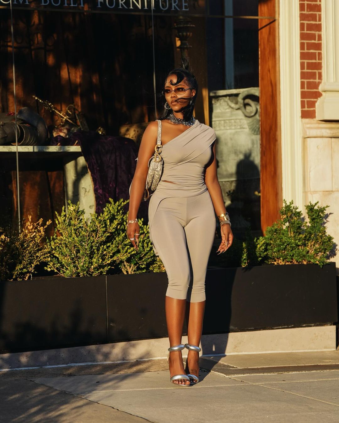 4022 Conjunto de 2 peças de blusa e calça bermuda