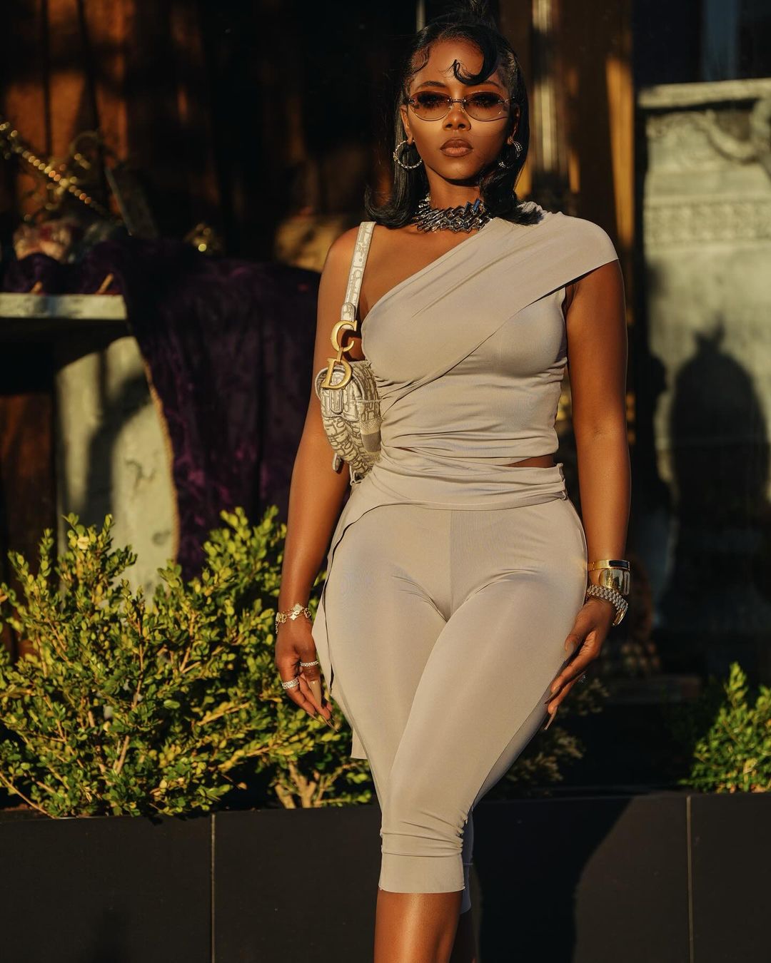 4022 Conjunto de 2 peças de blusa e calça bermuda