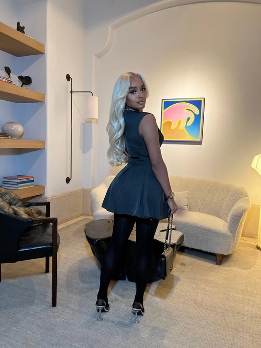 #7020 Mini vestido sexy plissado sem mangas