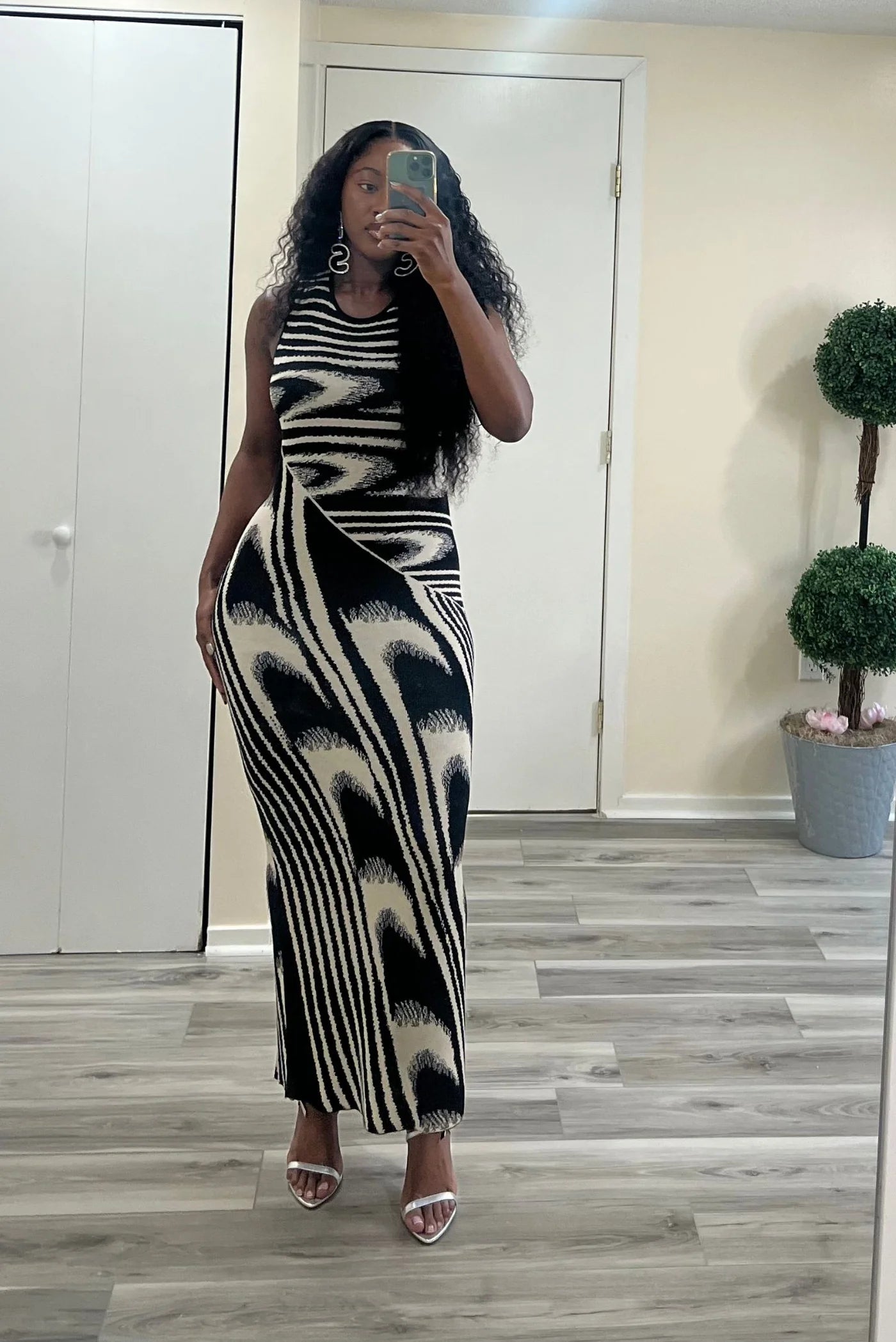 80070 Saia logo , cor sólida, casual, solta, de malha, sem costas, com fenda alta