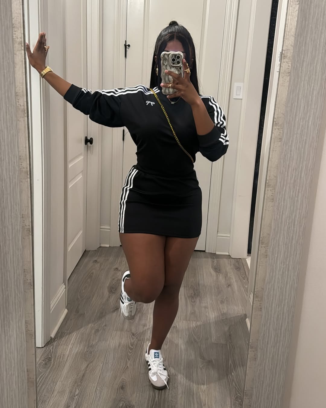 5017# sports set with short skirt