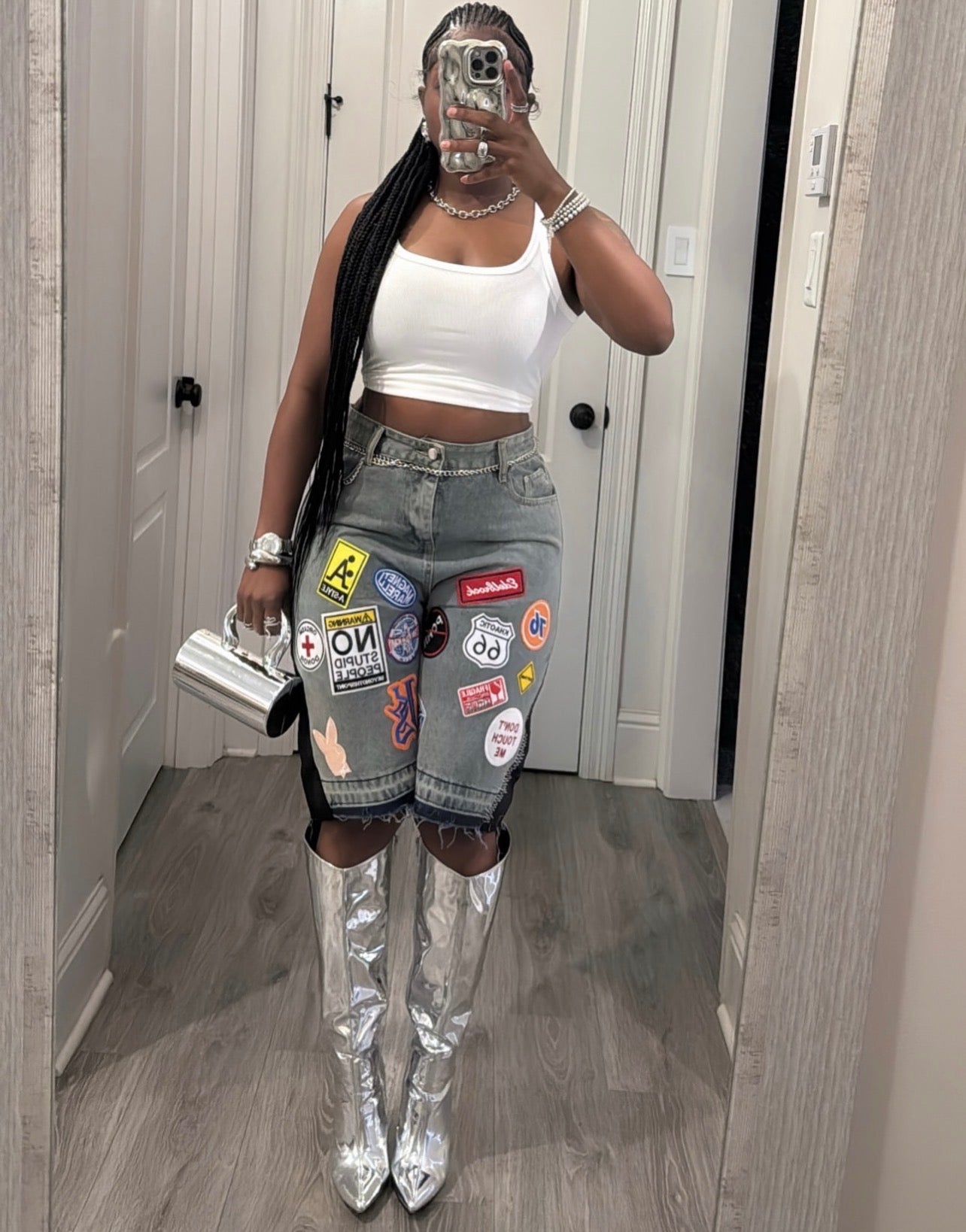 US MODE  Shorts jeans bordados vintage cintura alta e efeito desgastado para o verão.