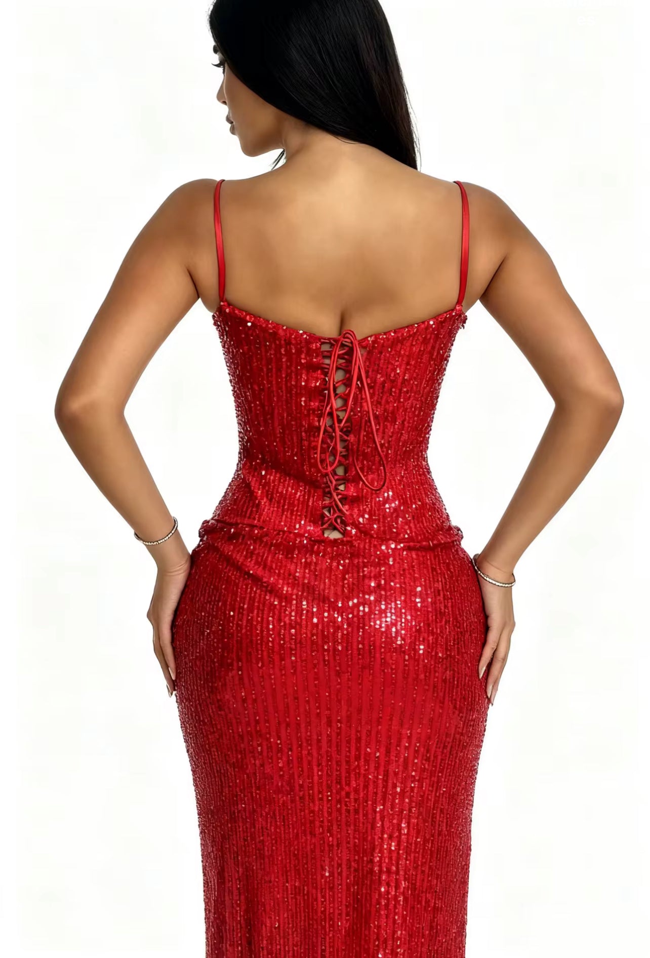 19990# Vestido de lantejoulas com fenda