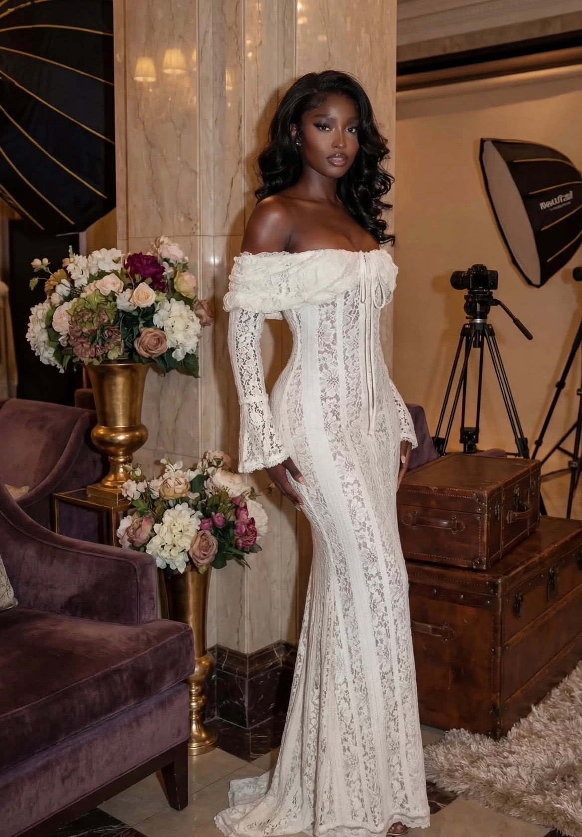 COCKTAIL EDIT                     Vestido sexy de renda               com recorte de ombro