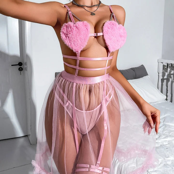 conjunto de renda erótico e coração corrente