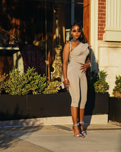 4022 Conjunto de 2 peças de blusa e calça bermuda