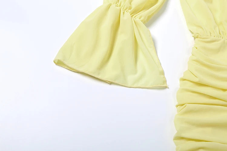 Vestido vazado com babados , transparente decote em V, mangas compridas, ideal para praia, festa de fim de ano