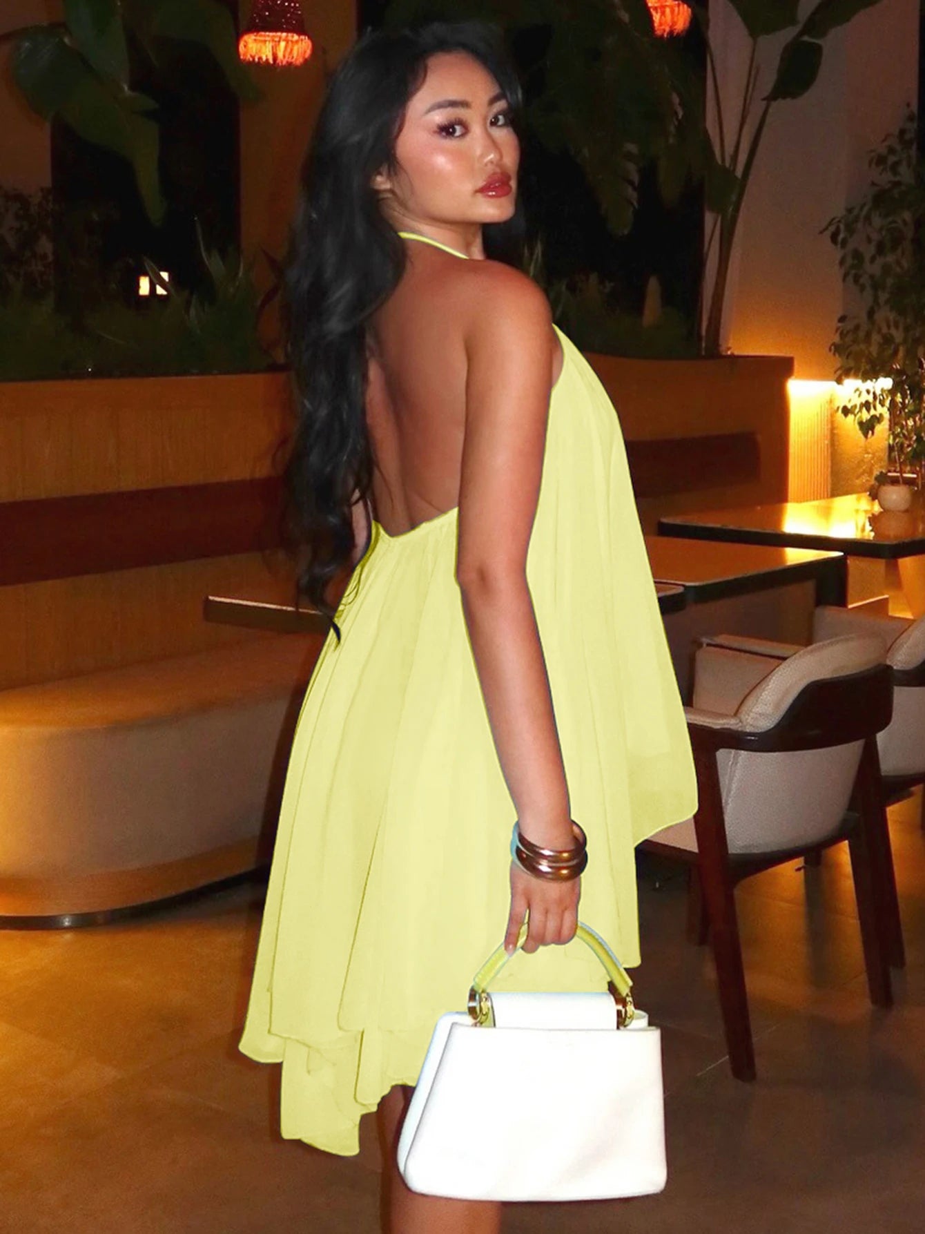 Vestido curto sem mangas com alças finas e cadarço, irregular, de chiffon, plissado, liso, sexy, casual
