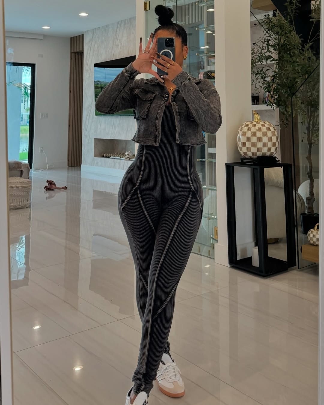 5020# Two Piece Set Long Sleeve Crop Top and Solid Color Jumpsuit